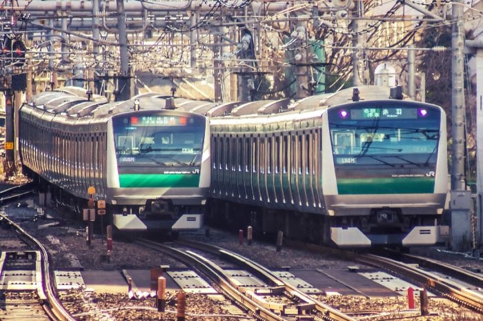 日本搭電車到底要不要換車？一篇搞懂直通運轉與轉乘誤區