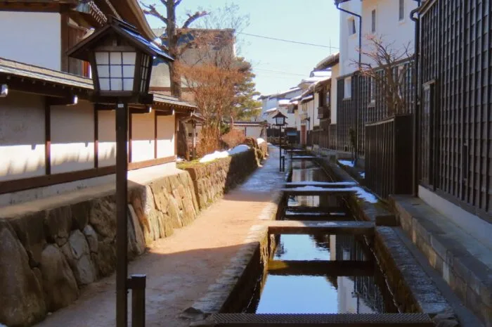 《你的名字》聖地巡禮：飛騨古川旅遊指南｜白壁土藏與古川祭